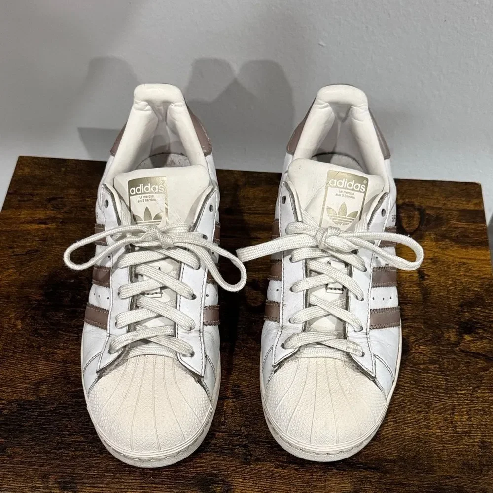 Adidas Women Superstar sneakers white leather upper rose gold stripes 7.5